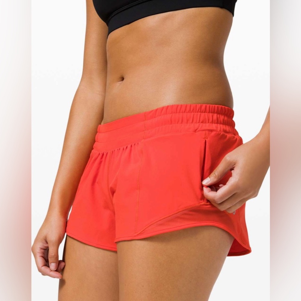 Lululemon NWT Hotty Hot Low Rise 2.5” Shorts Orange Color Size 14 - Picture 5 of 10